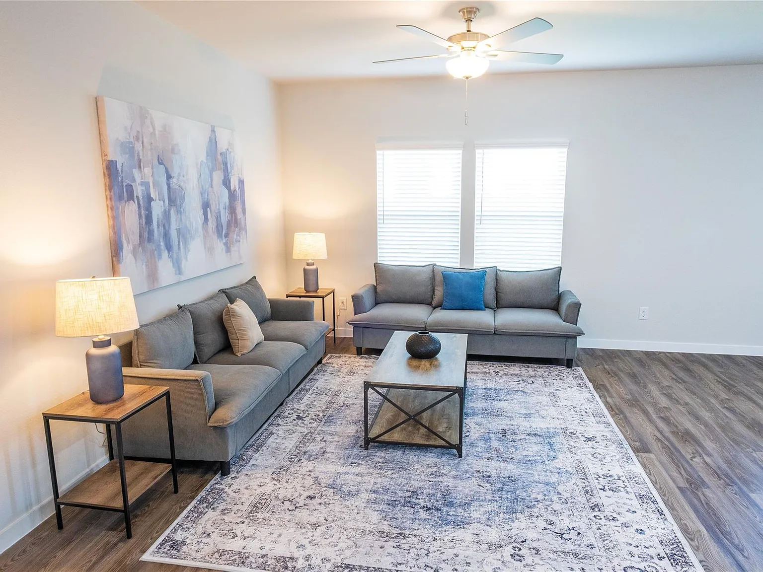 3 bed, 2.5 bath, $2,400 — Photo 3