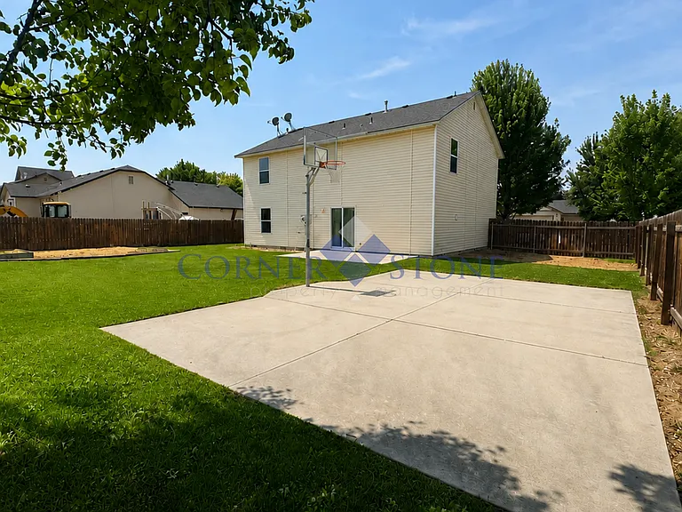 2678 N Kelsan Ave — Photo 29