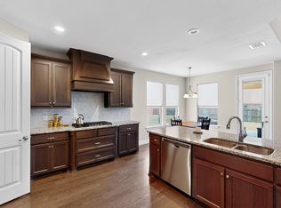 400 Clear Creek Dr, Mansfield, TX 76063