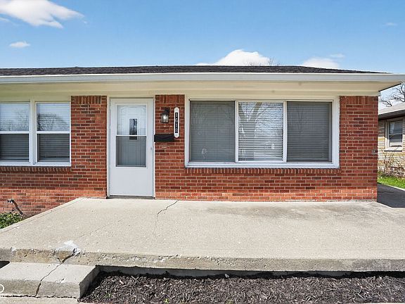 3rd image of 1618 N Shortridge Rd