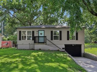 317 N Cochise Dr, Independence, MO 64056