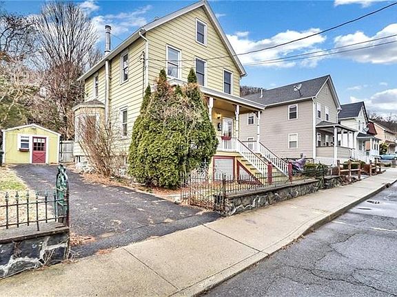 3rd image of 27 Fort Putnam St