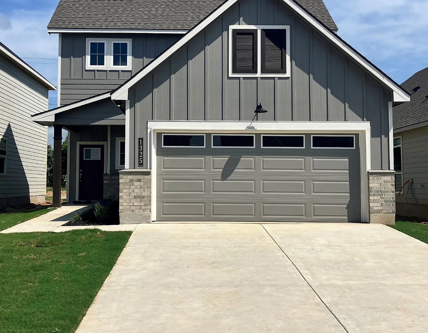 4 bed, 3.0 bath, 1978 sqft, $3,000 — Photo 1