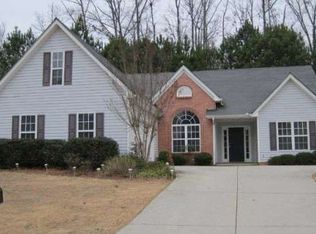 325 Shadetree Ln, Lawrenceville, GA 30044