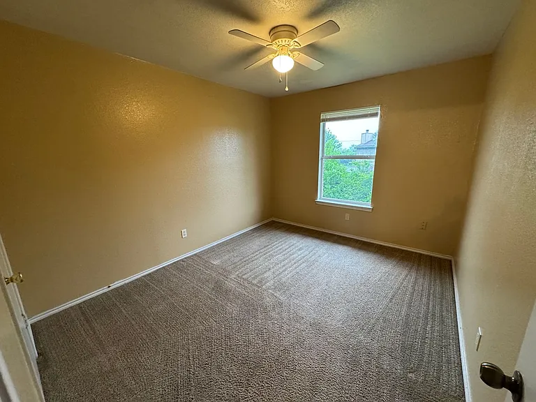1603 Cedarhill Dr — Photo 13