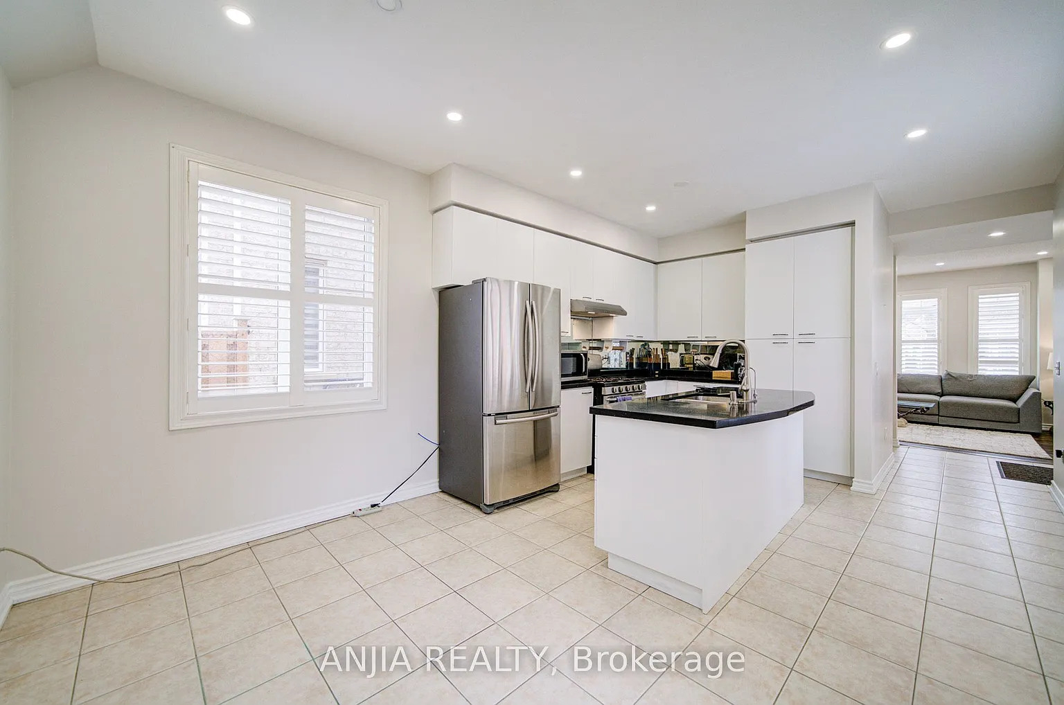 116 Emery Hill Blvd photo 1