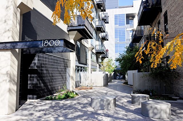 1st image of 1800 W Grace St APT 319