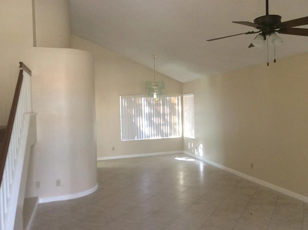 4 bed, 1927 sqft, $3,400 — Photo 2