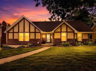 7417 N Park Ave, Gladstone, MO 64118