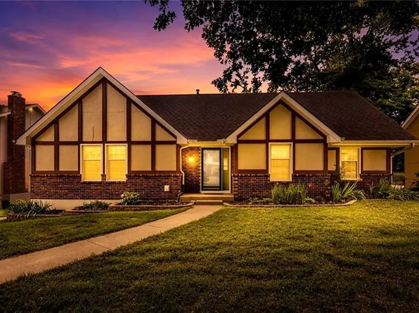 7417 N Park Ave, Gladstone, MO 64118