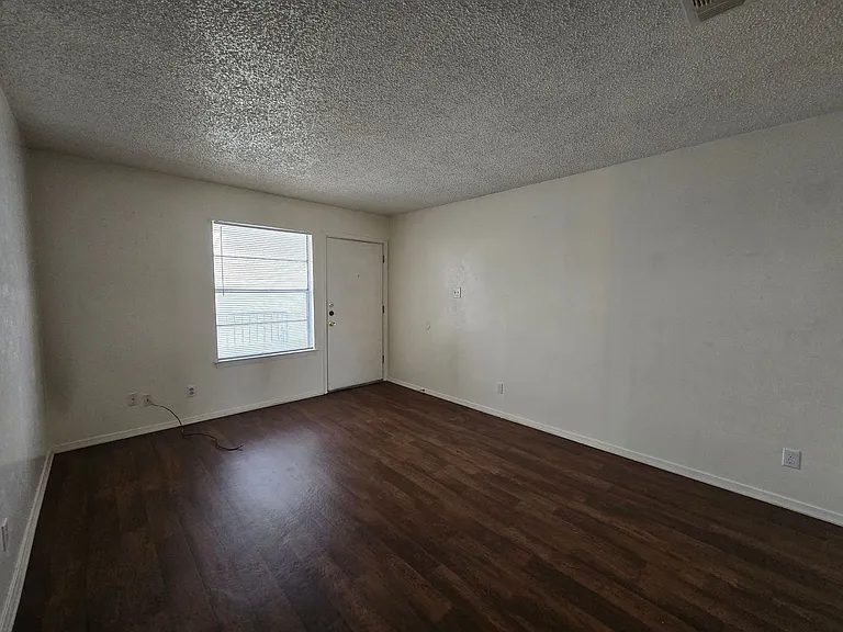 1309 Quail Cir #D — Photo 7
