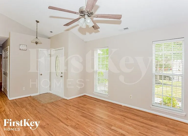 4685 Falcon Chase Dr SW — Photo 4
