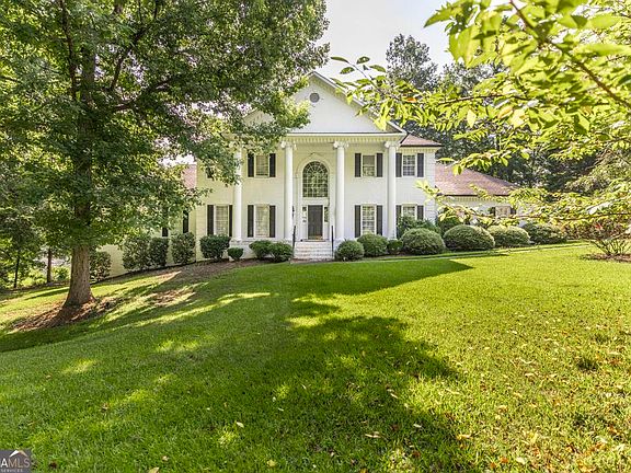 3rd image of 123 Saddle Run Ct