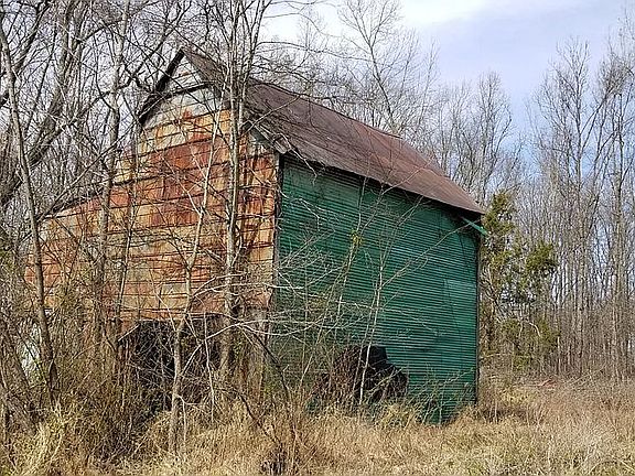 Tobacco Barn