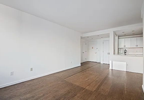 5th image of 520 W 23rd St APT 9C