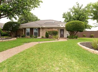 1631 Sutters Mill Dr, Carrollton, TX 75007