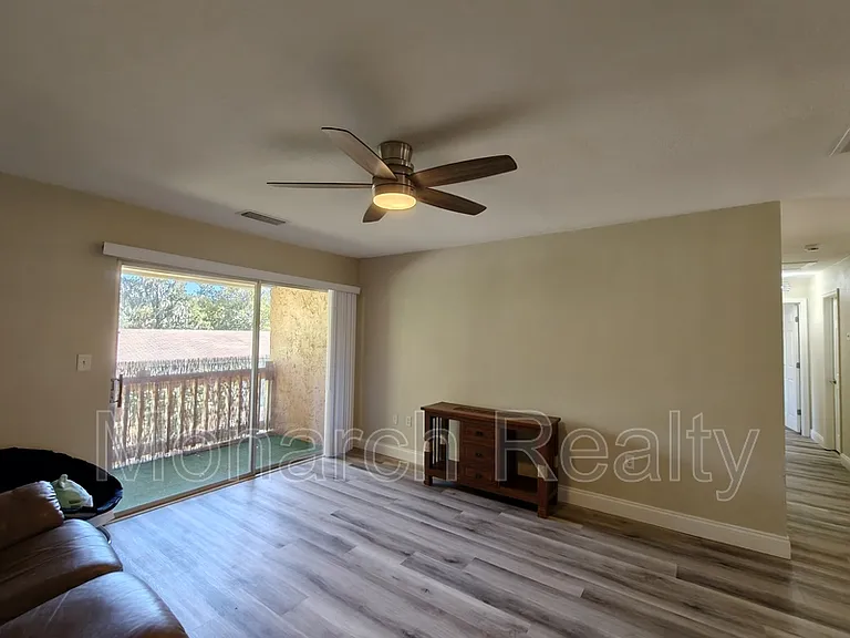 1810 NW 23rd Blvd #165 — Photo 10