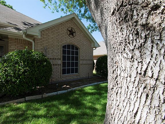 4th image of 1502 Sunflower Ln