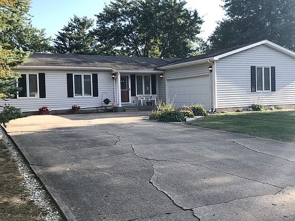 5th image of 147 W Birch Ln