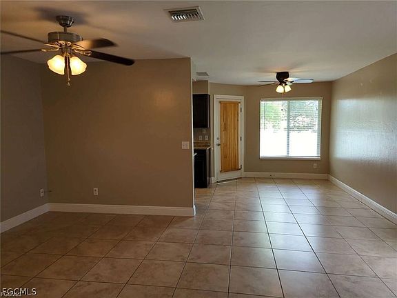 4th image of 1503 SW 48th Ter