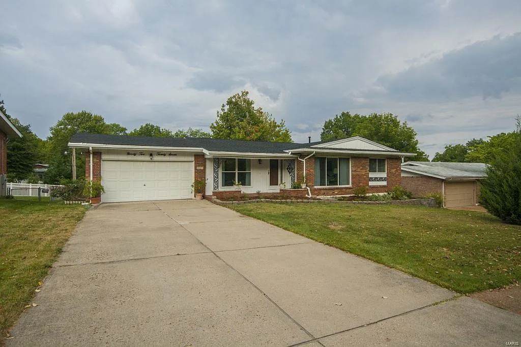 9227 Cordoba Ln photo 1