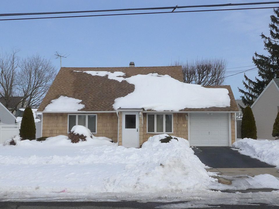 1st image of 892 Merillon Ave