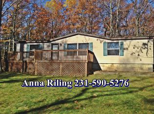 7670 W Basford Lake Dr, Baldwin, MI 49304