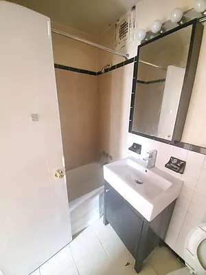 Rented by Smart NY Realty LLC | media 6