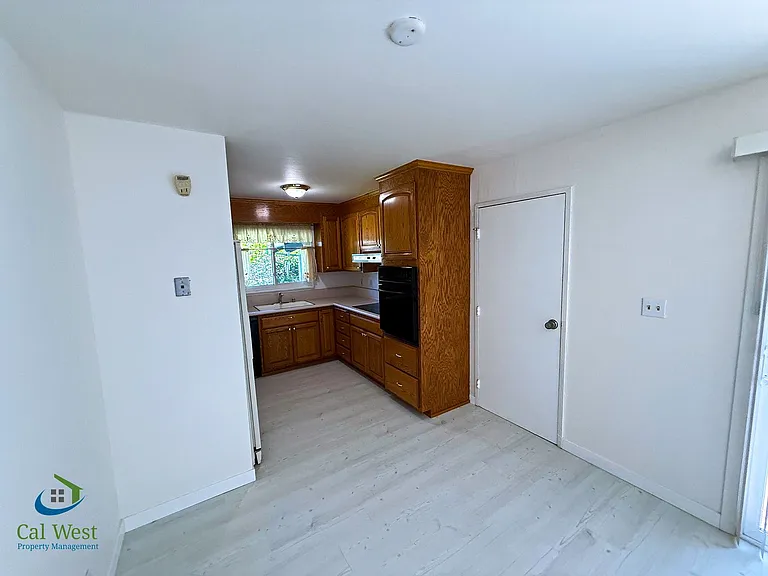 3174 Colfax Ct — Photo 8