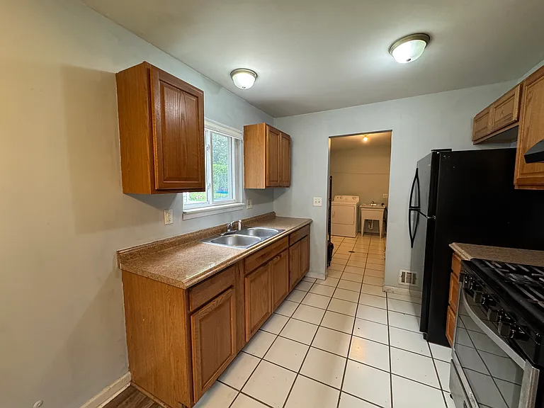 26398 Spicer St — Photo 6