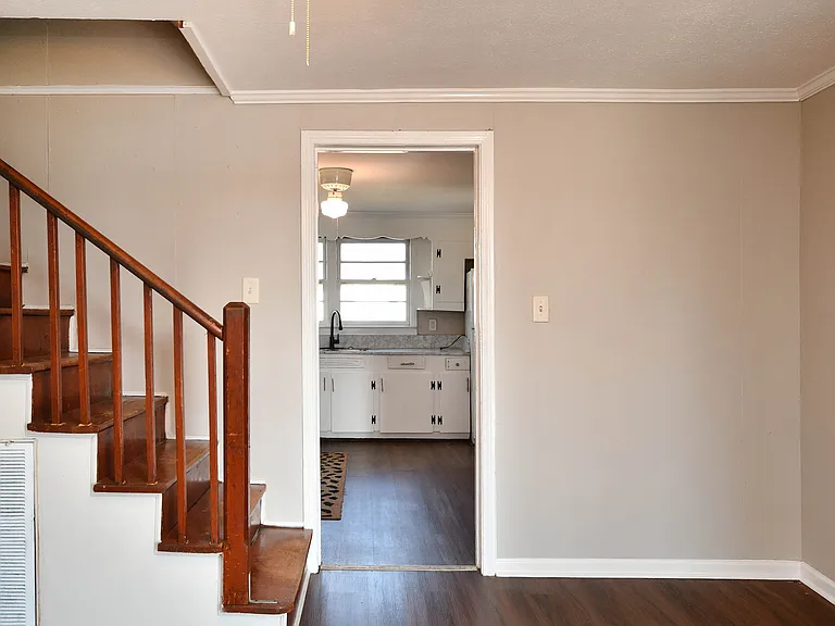 81 Wallace St — Photo 56