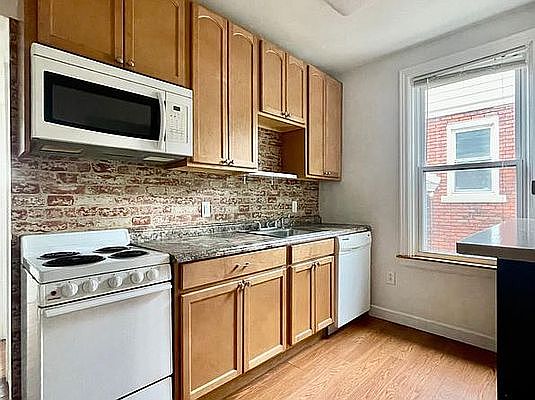 2nd image of 152 Lexington Ave #4B