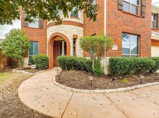 424 Aylesbury Dr, Roanoke, TX 76262