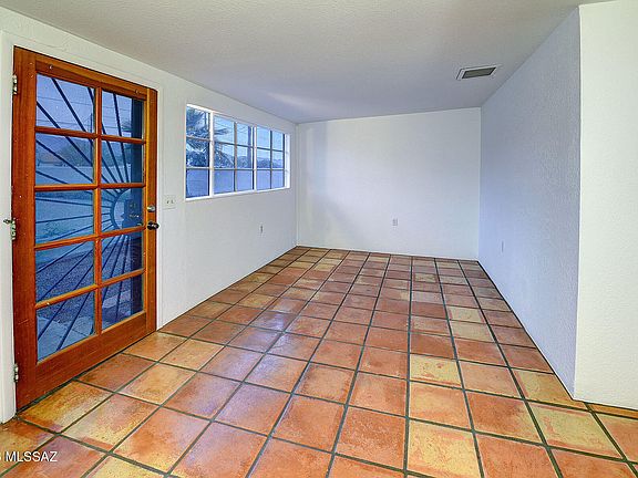 4th image of 3156 E Towner St