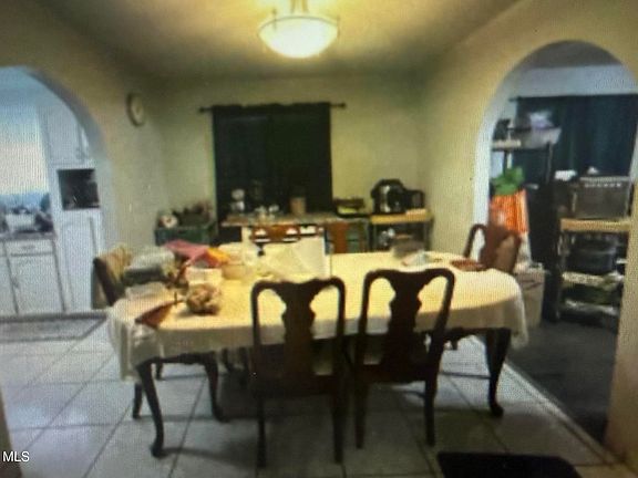 3rd image of 11651 Riverside Rd