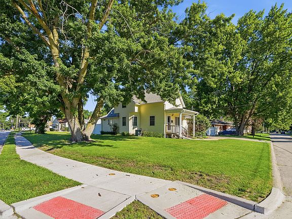 2nd image of 1841 36th St