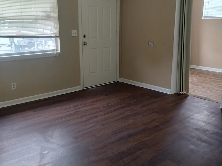5135 Chivalry Dr — Photo 7