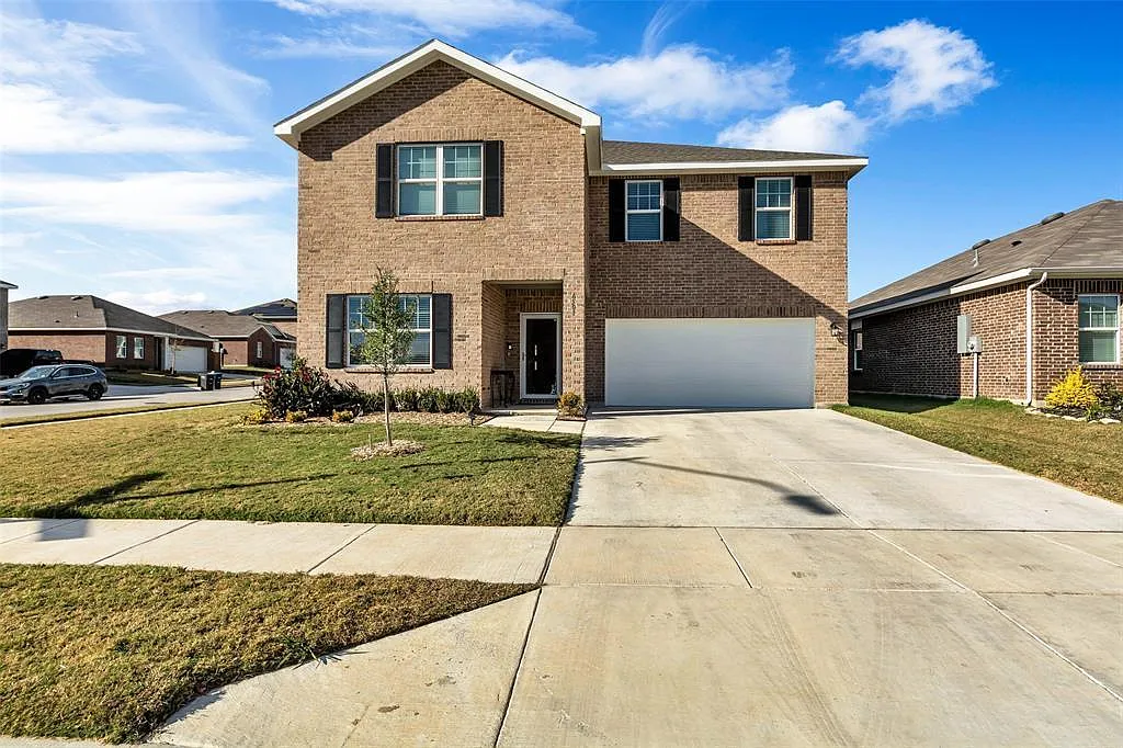 5 bed, 2772 sqft, $875 — Photo 1