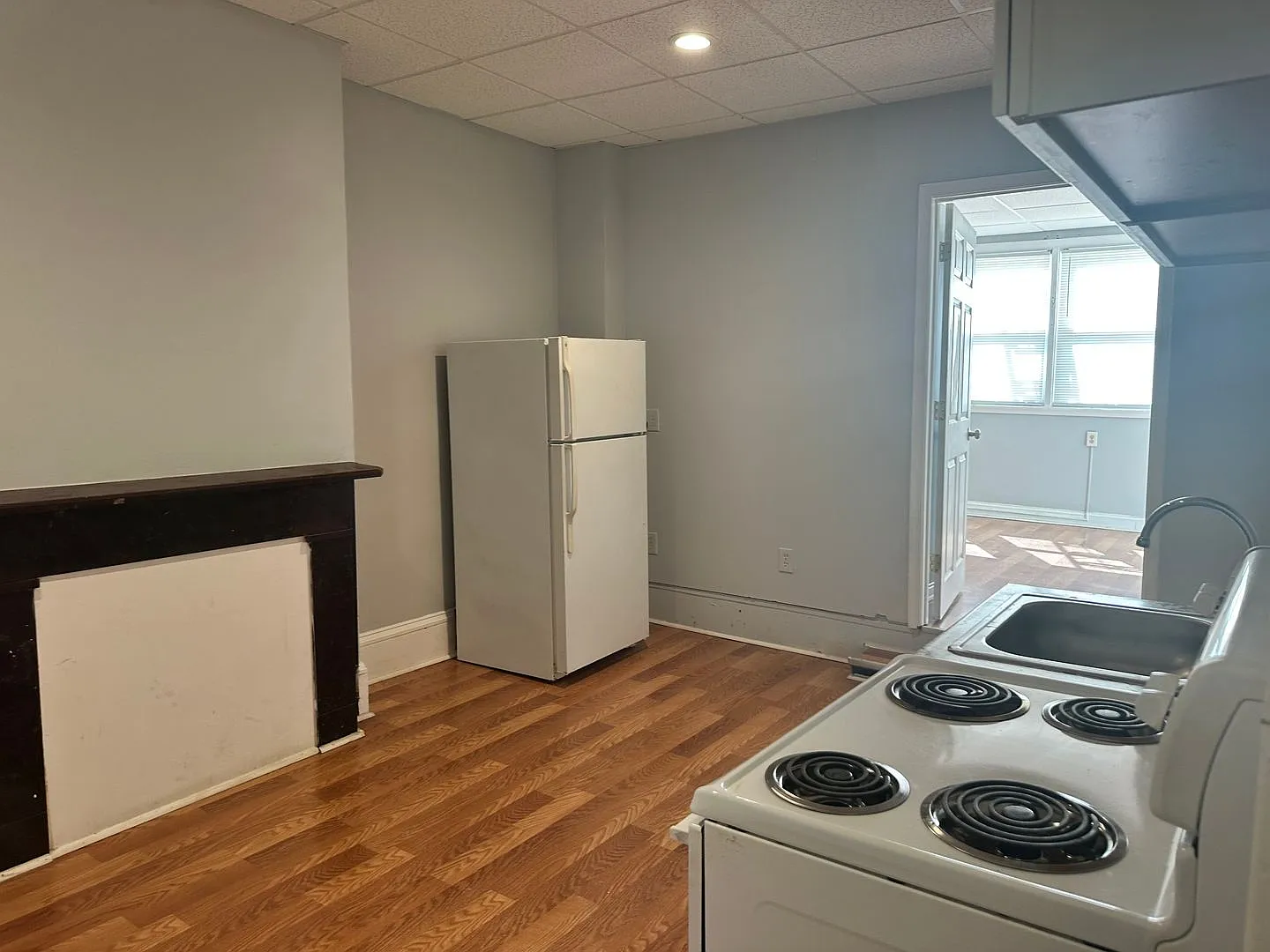 2404 N Charles Street — Photo 2
