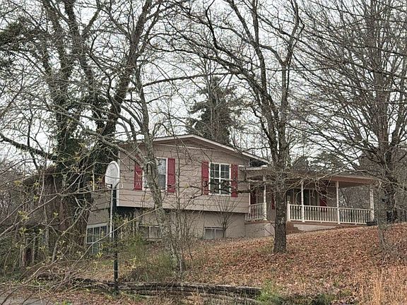 3rd image of 18 Alpine Dr