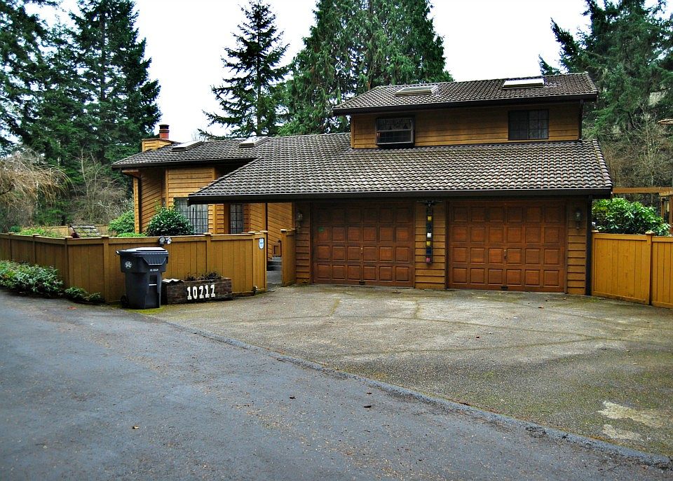 1st image of 10717 Butte Dr SW