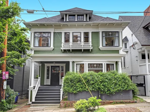 26 NW 22nd Pl, Portland, OR 97210