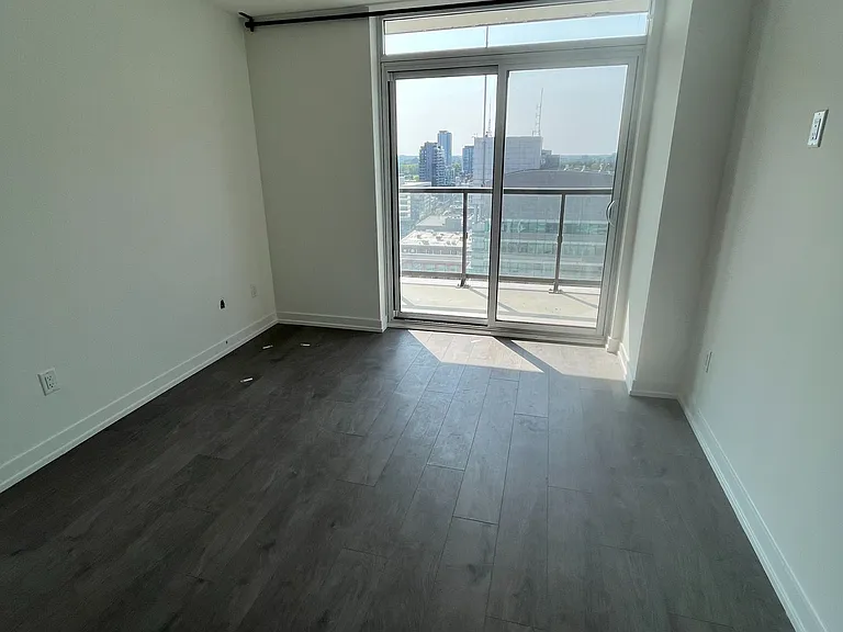 55 Duke St W #1501 — Photo 8