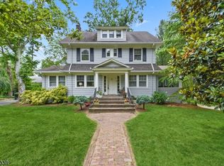 462 Ridgewood Rd, Maplewood, NJ 07040