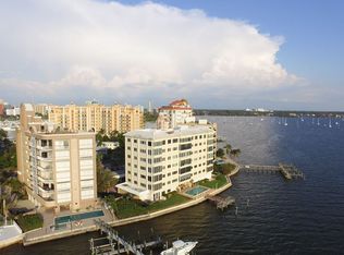 350 Golden Gate Point #22, Sarasota, FL 34236