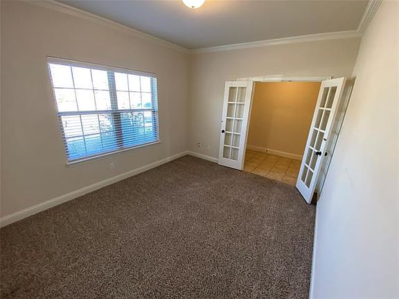 2nd image of 608 Alderwood Ct