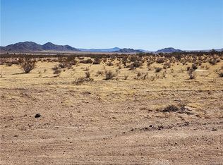 400 Cascadian Ave, Lucerne Valley, CA