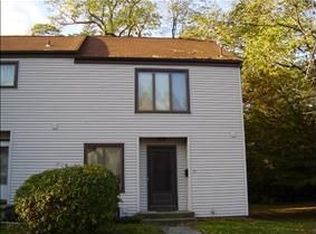 15 Sycamore Dr, Beacon, NY 12508