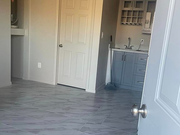 2nd image of 4945 Currie Dr