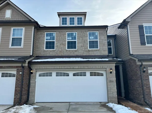 420 Addison Cir, Walled Lake, MI 48390